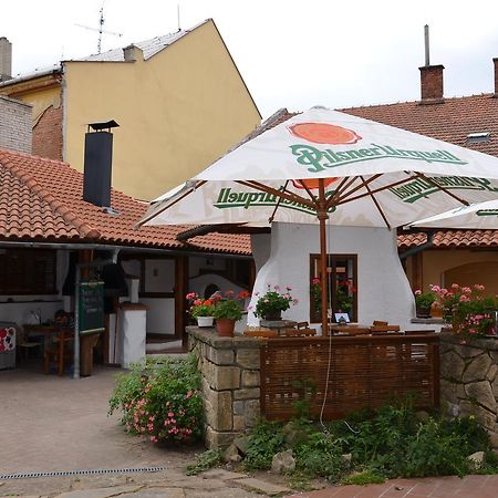 Penzion Pod Kastany Kvasice Buitenkant foto
