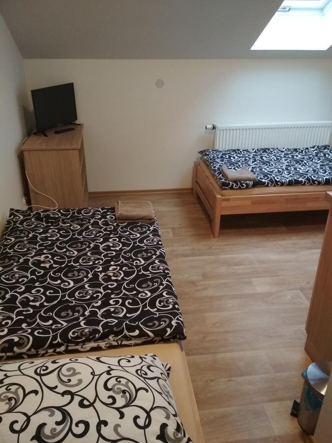 Penzion Pod Kastany Kvasice Buitenkant foto